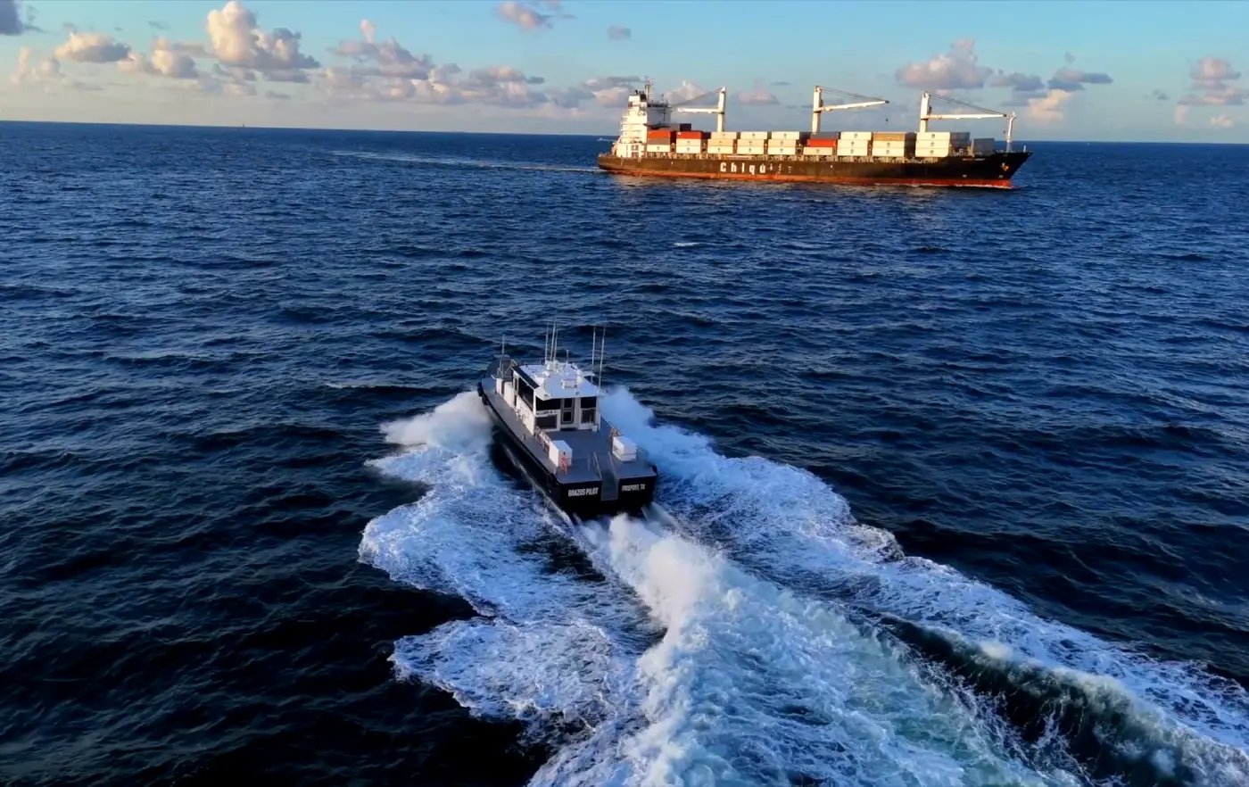 Drone - Pilot boat and Chiquita boat 1 (1)